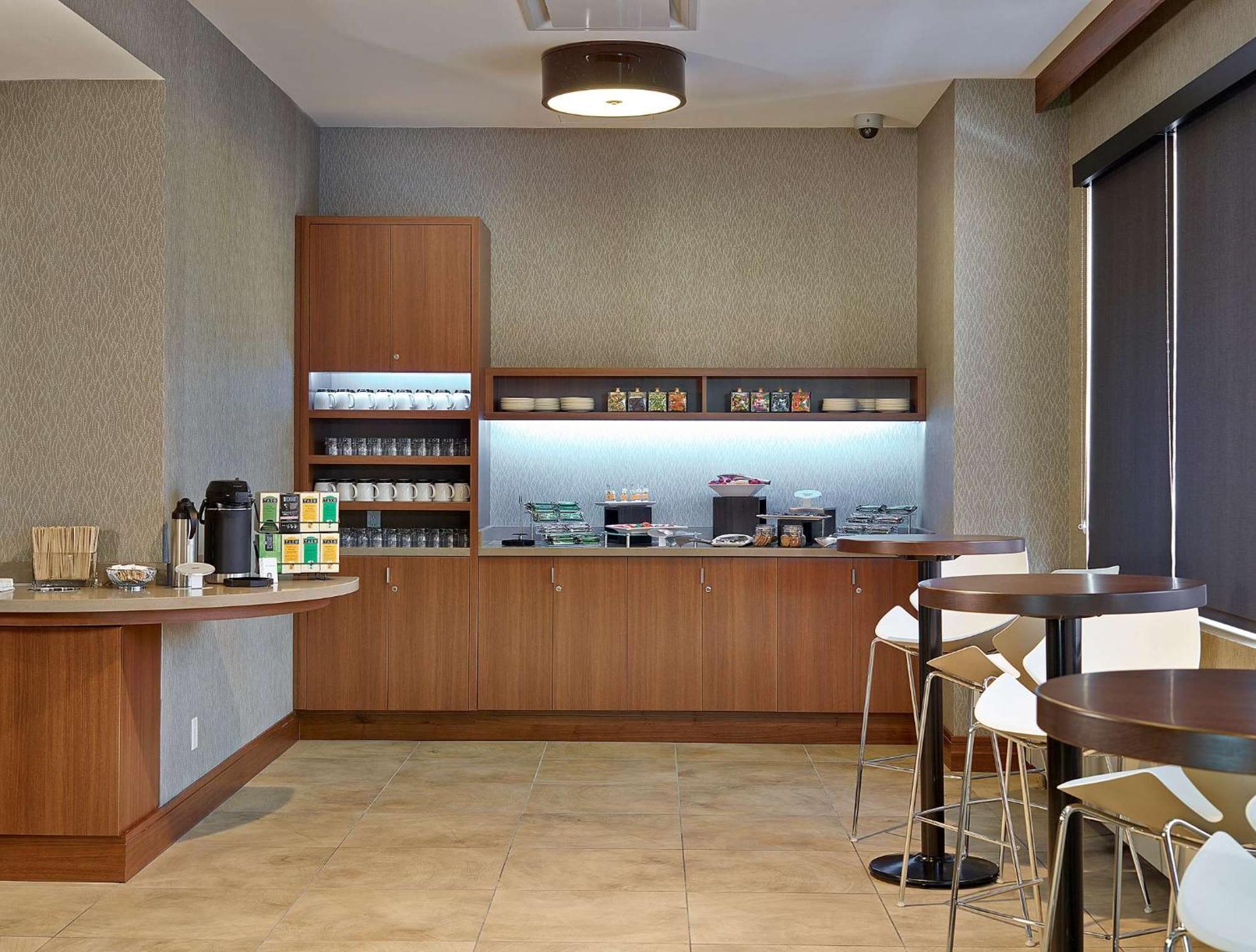 Doubletree By Hilton Hotel & Conference Centre Regina Dış mekan fotoğraf